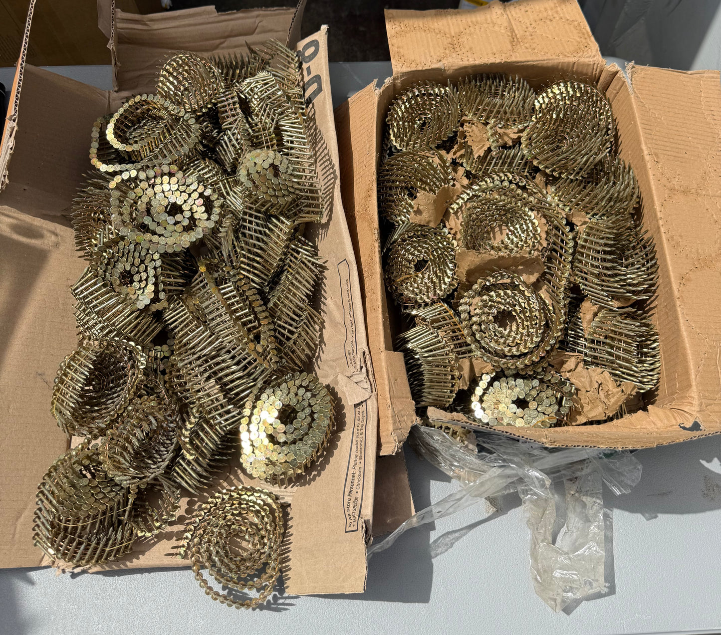2 Boxes of Metabo HPT 1-1/4-in 16 -Degree Smooth Shank Electro-Galvanized Collated Coil Roofing Nails