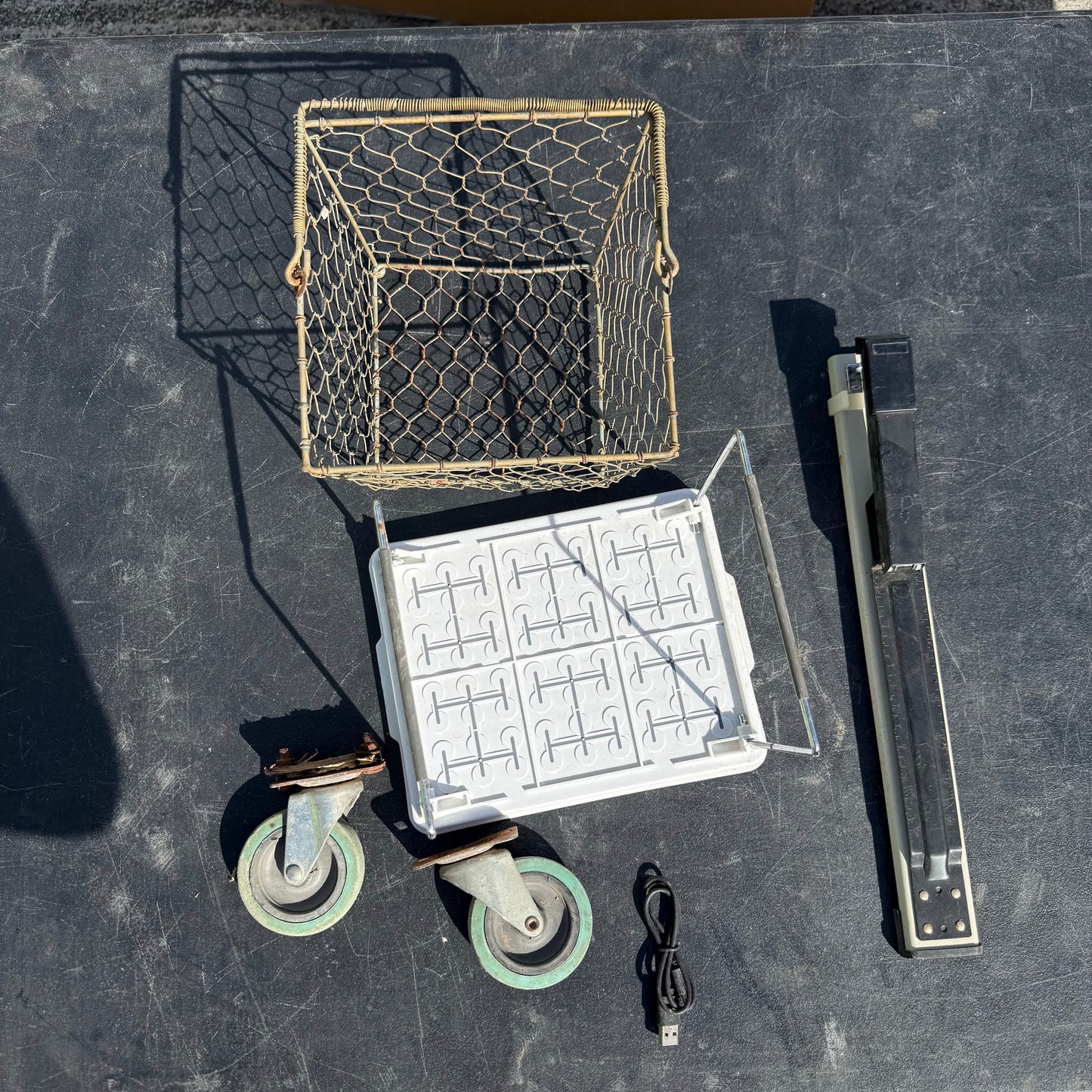 2 Caster Wheels + Miscellaneous items