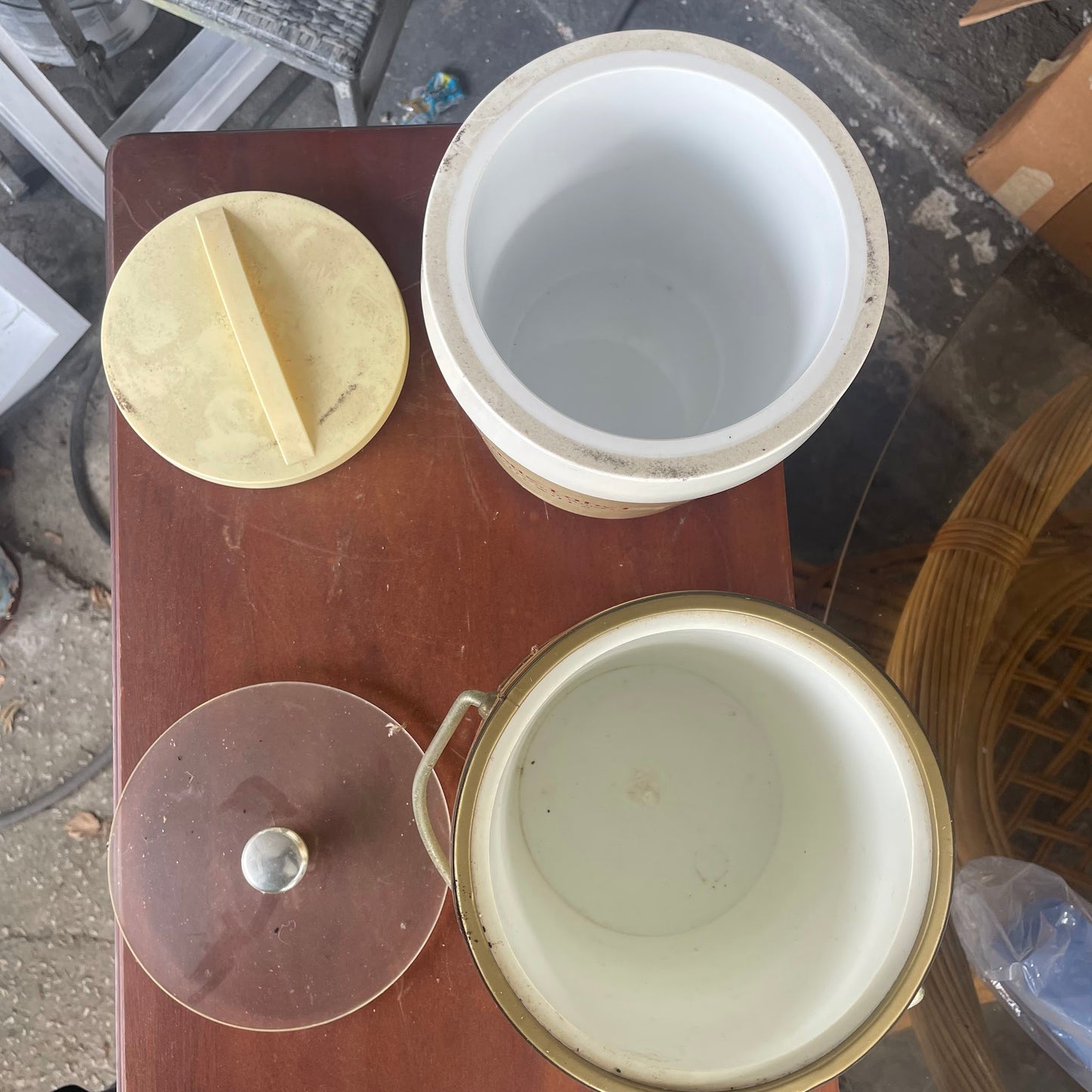 2 Ice Buckets