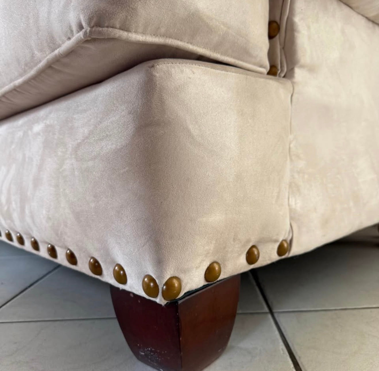 3 Seater Tufted Sofa