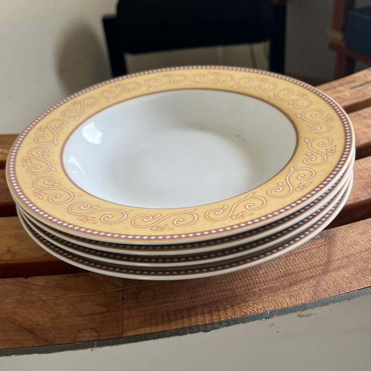5 Pasta Bowls + 4 Tea Cups + 9 Plates + Tea Pot + Milk Pot + Sugar Pot
