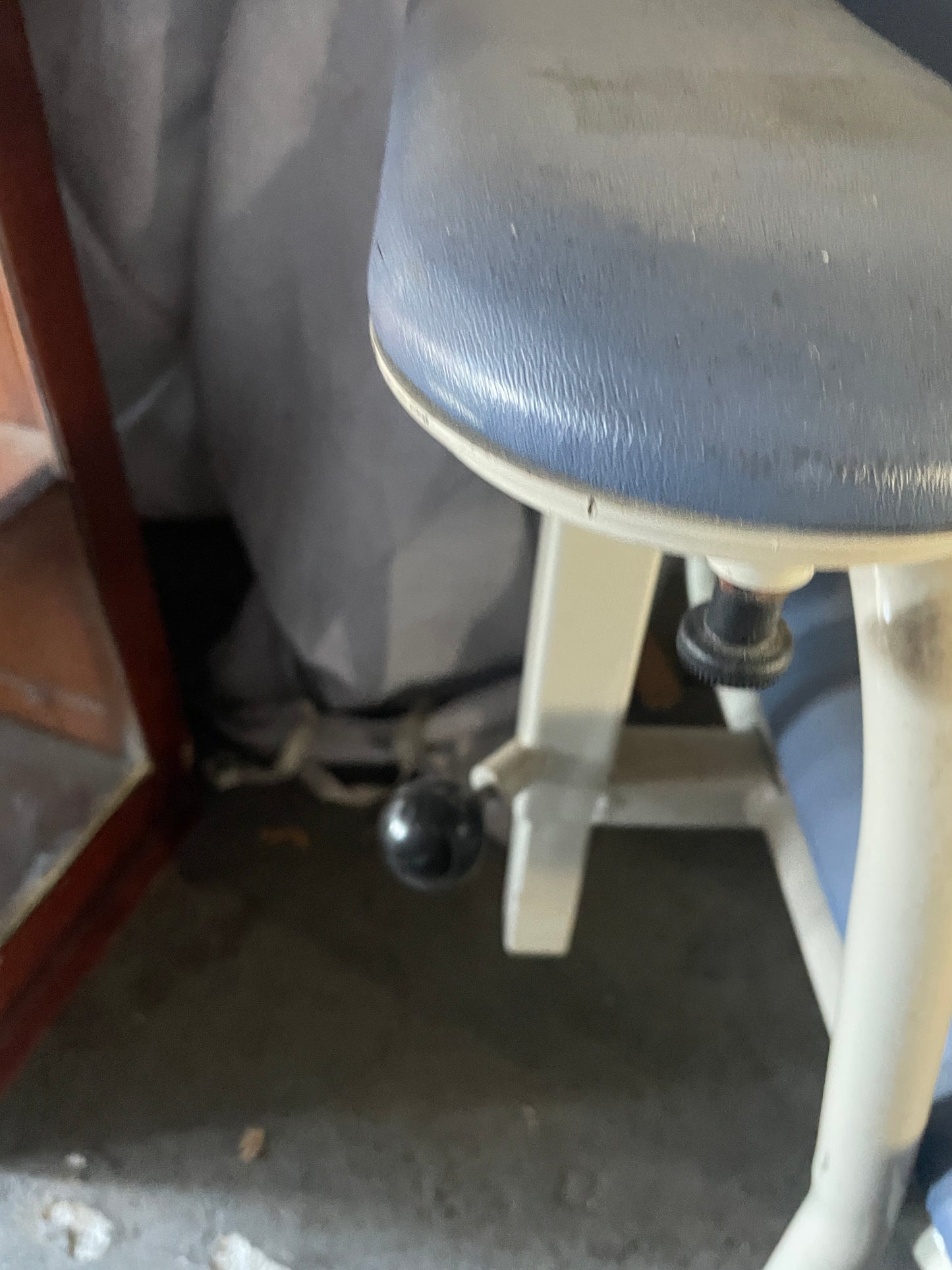 Chair With Adjustable Arms