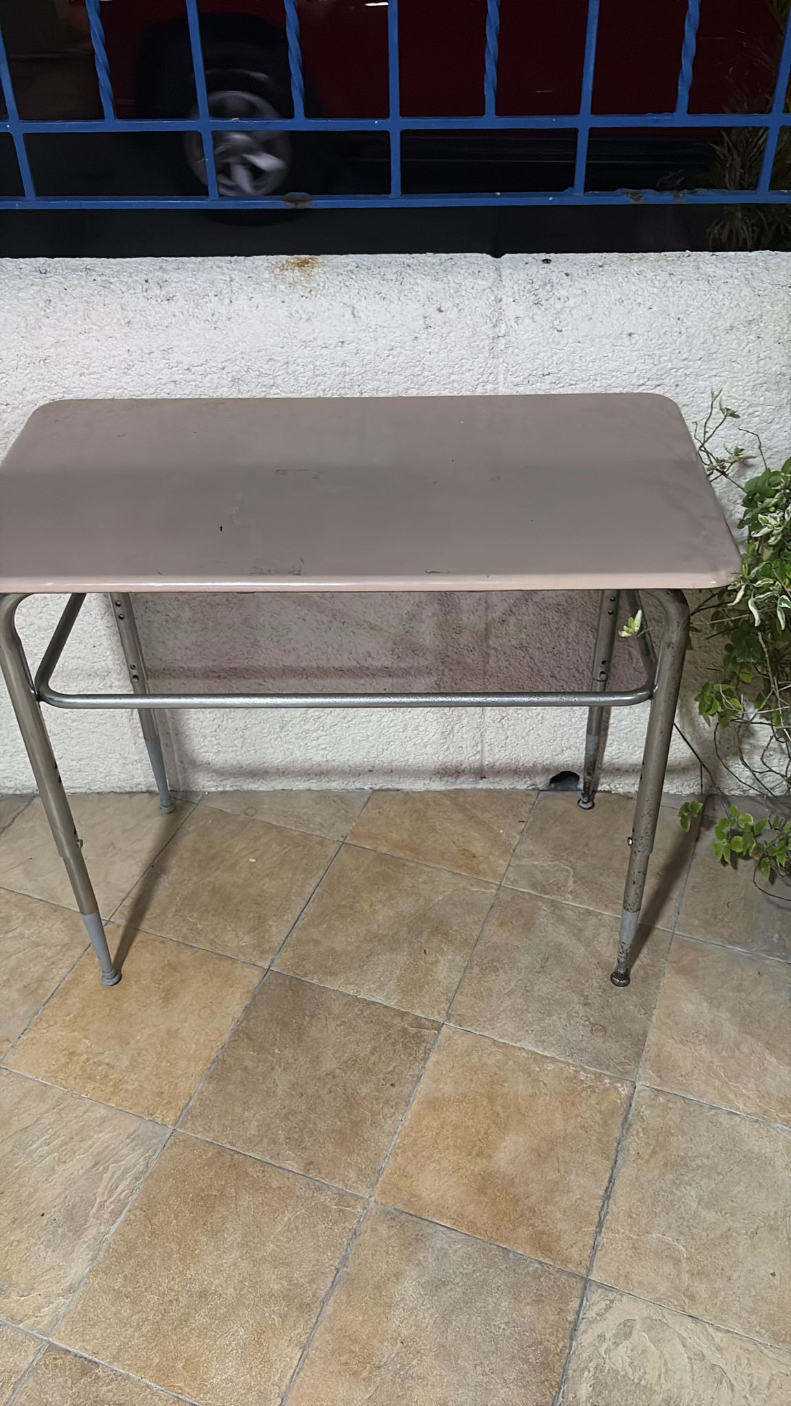 Utility Table