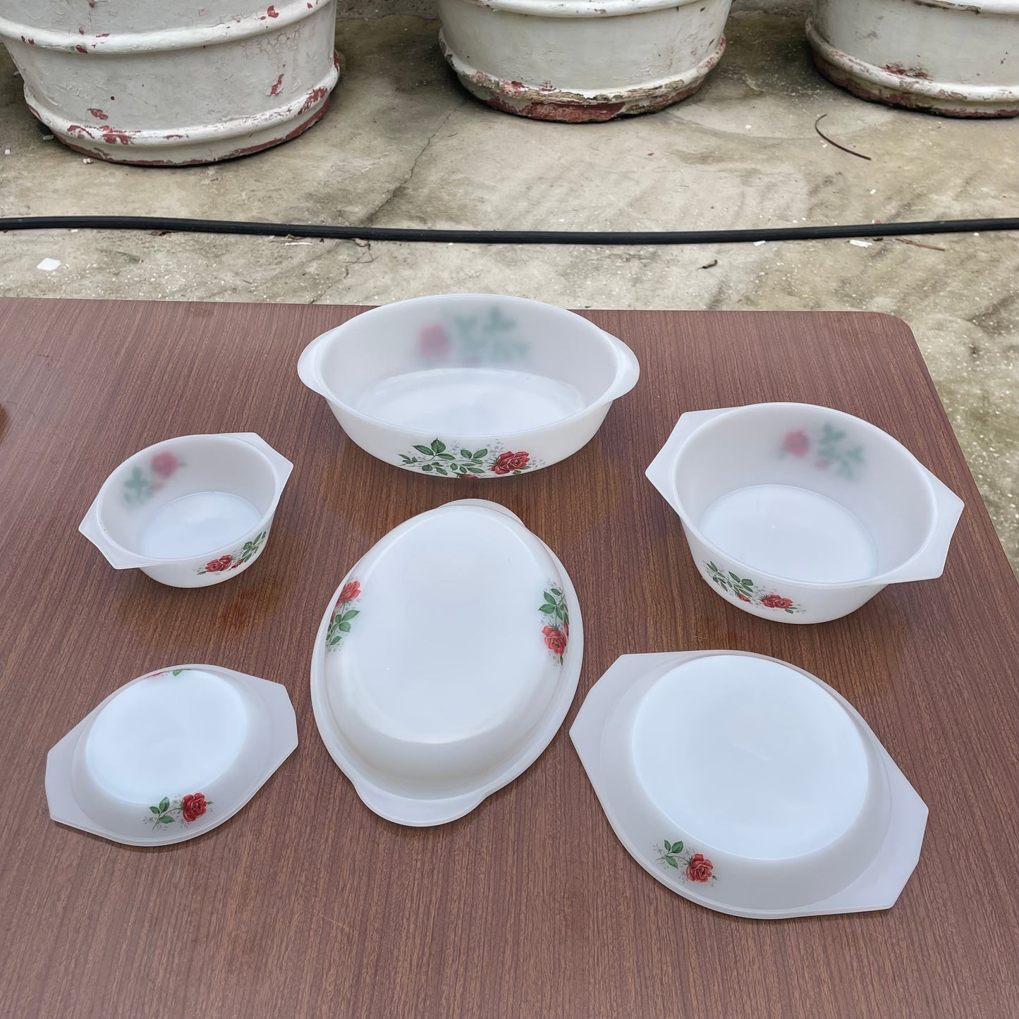 White Rose Pattern Casserole Dish Set with Lids