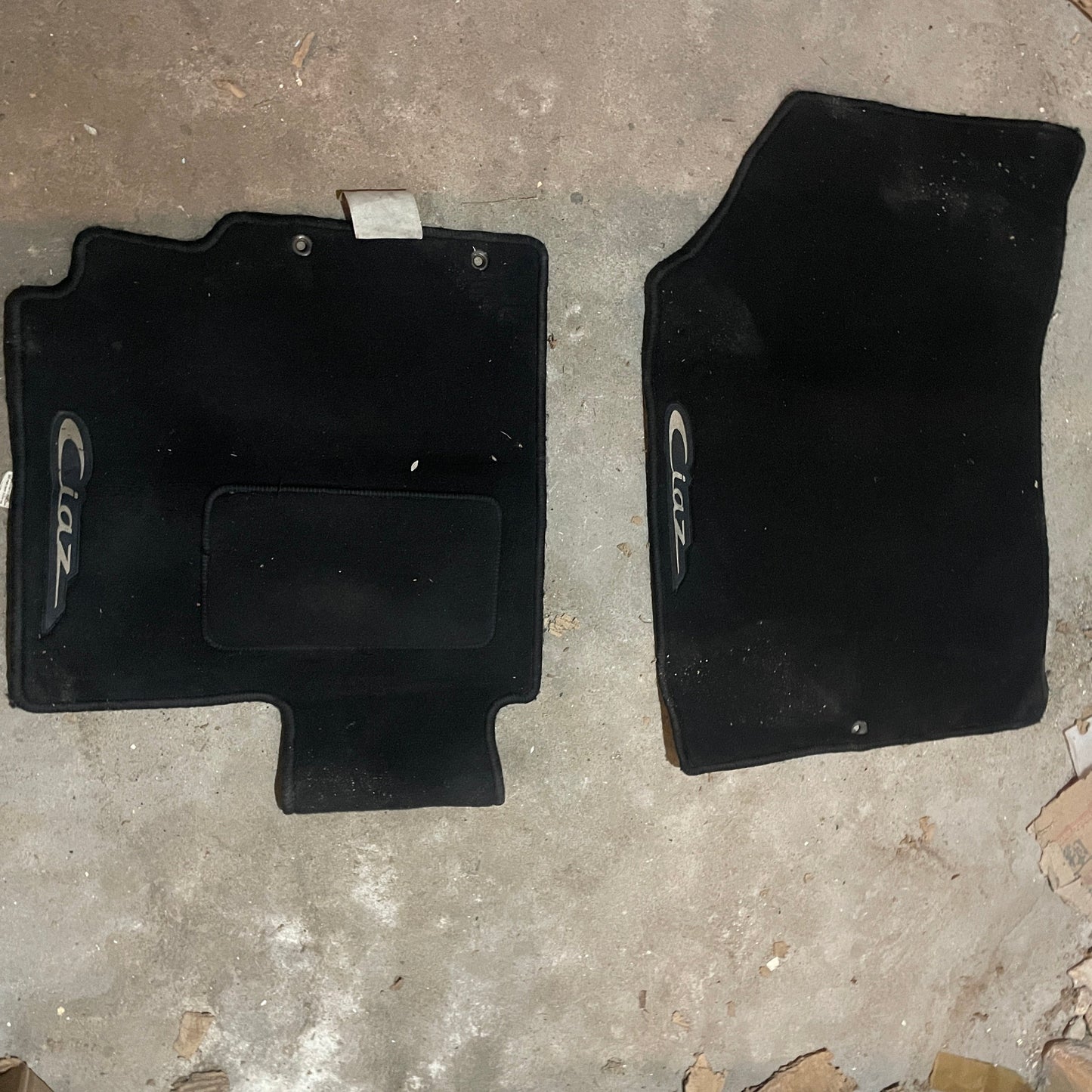 Car Mat Set 2