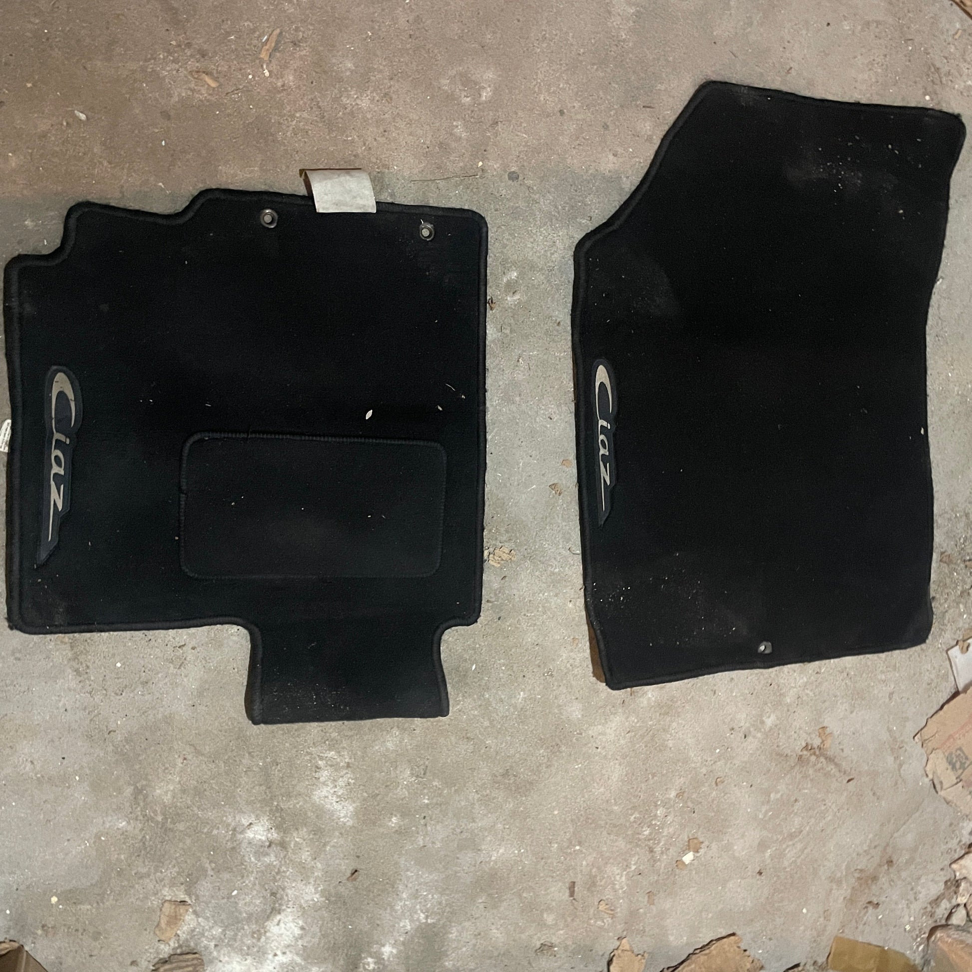Car Mat Set 2