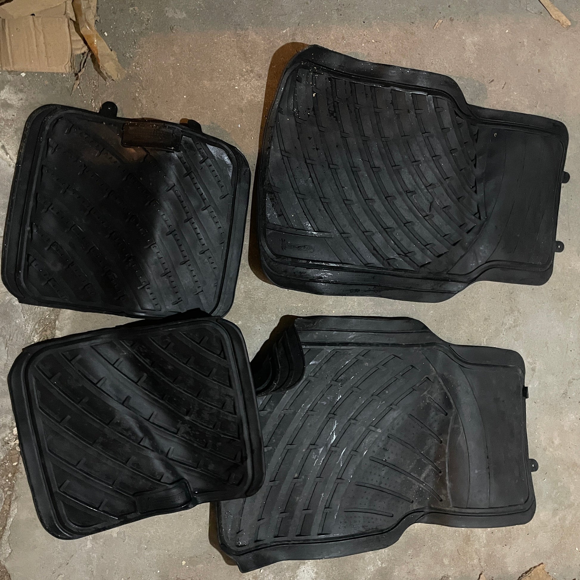 Car Mat Set 3
