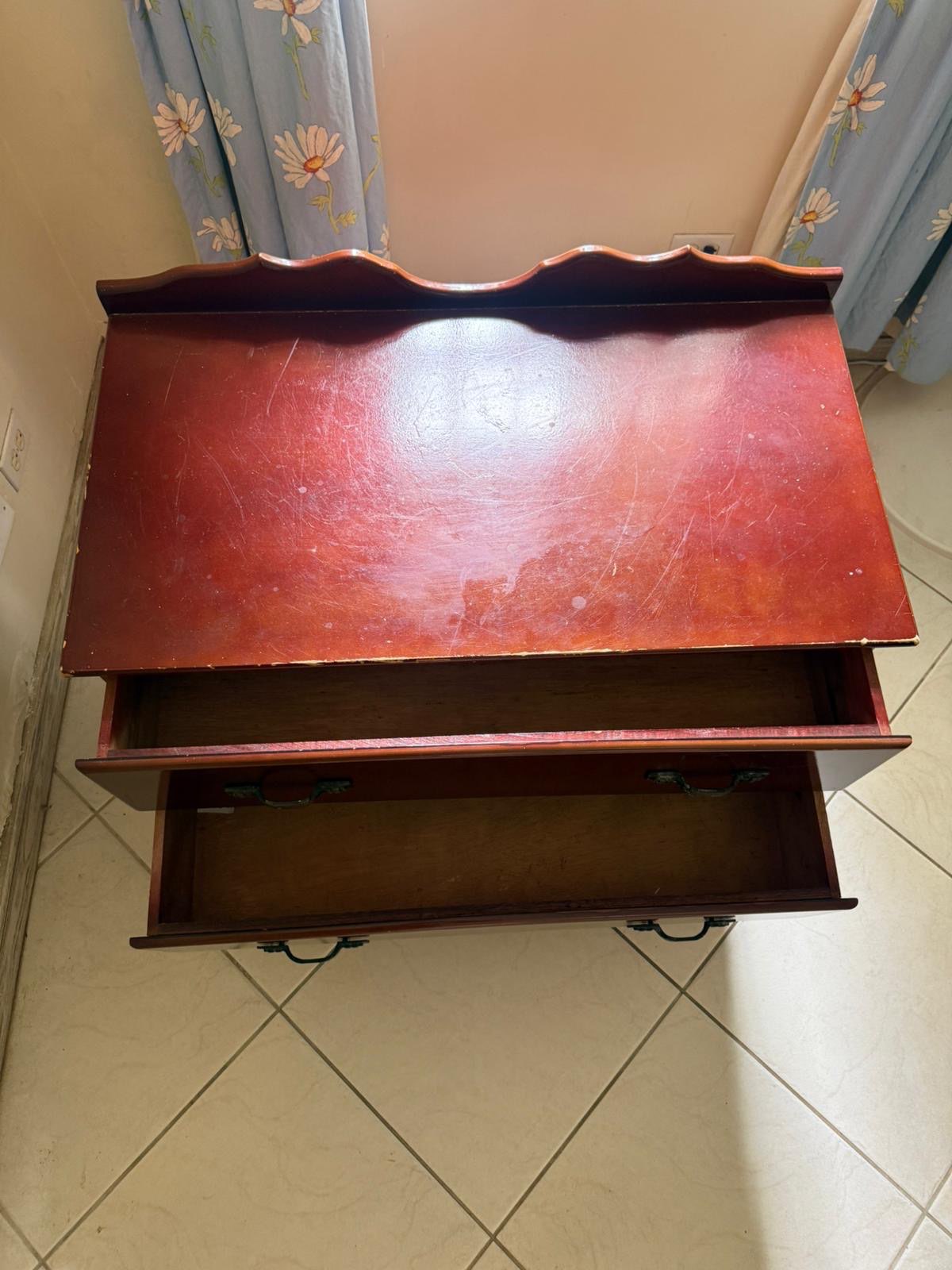 FurnWooden Chest Of Drawers