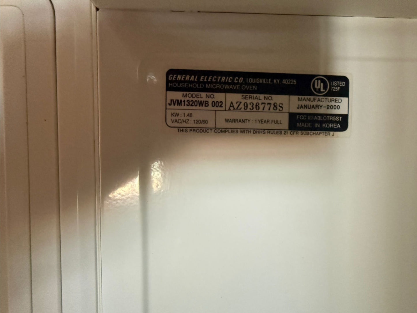 GE (General Electric) Microwave Oven Beige/Off-white