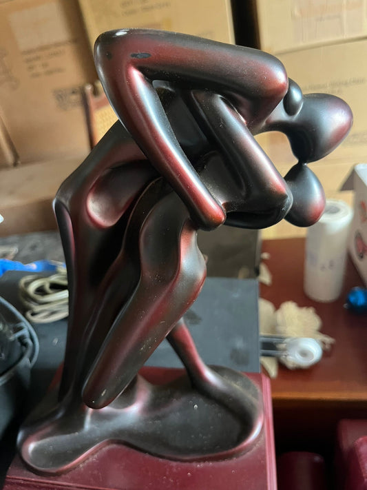 Romantic Couple Sculpture