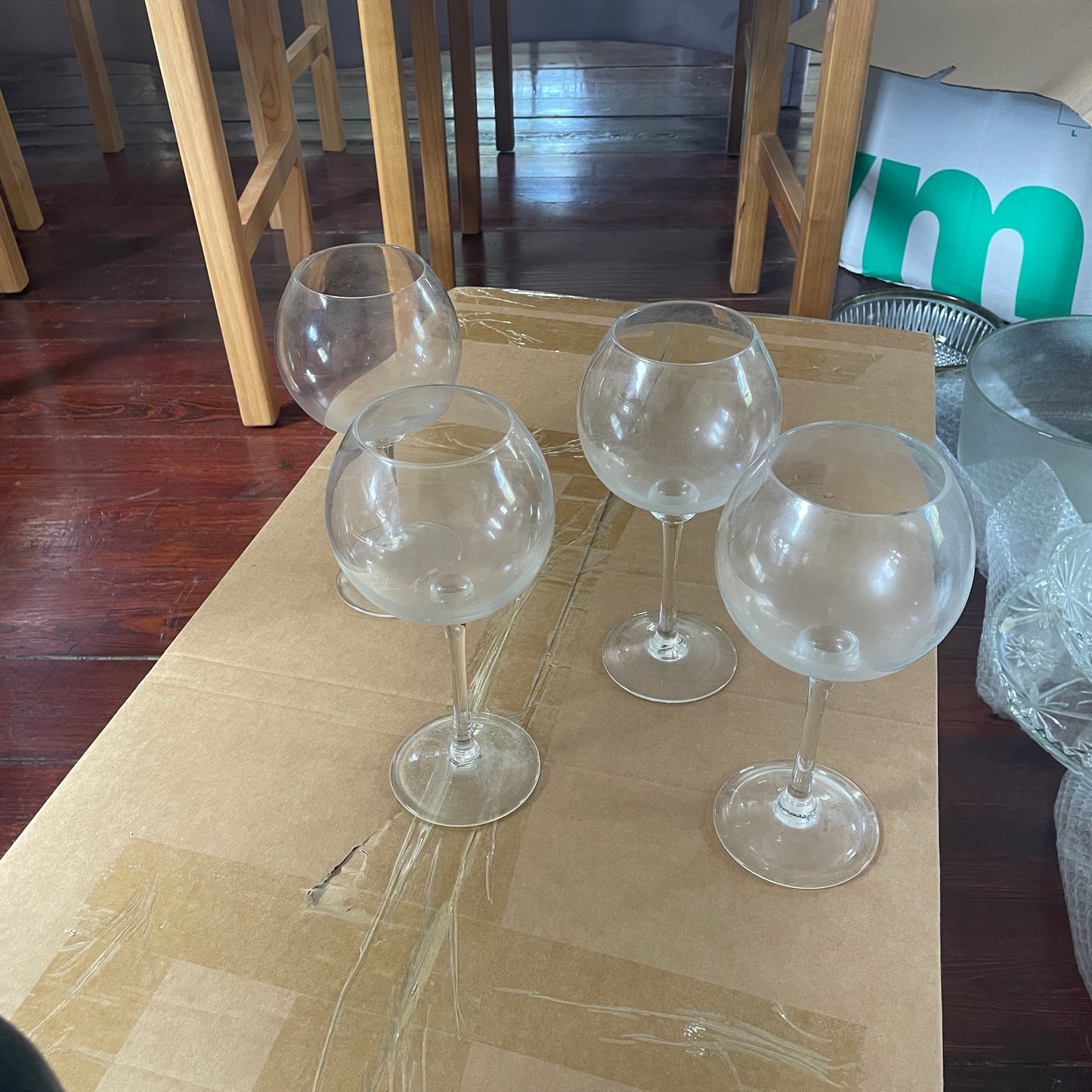 4 Stemmed Wine Glasses