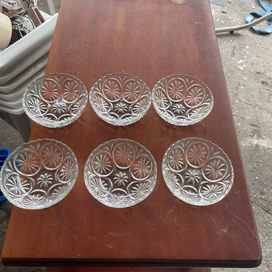6 Patterned Glass Dessert Bowls