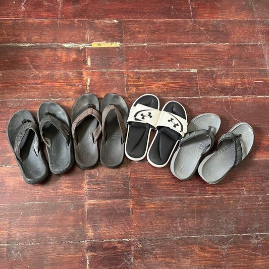 4 Pairs of Slippers