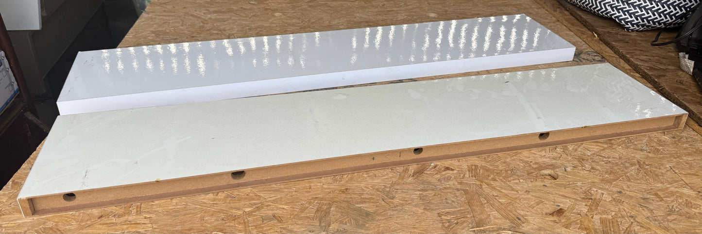 2 Floating Shelves