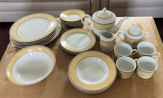 5 Pasta Bowls + 4 Tea Cups + 9 Plates + Tea Pot + Milk Pot + Sugar Pot