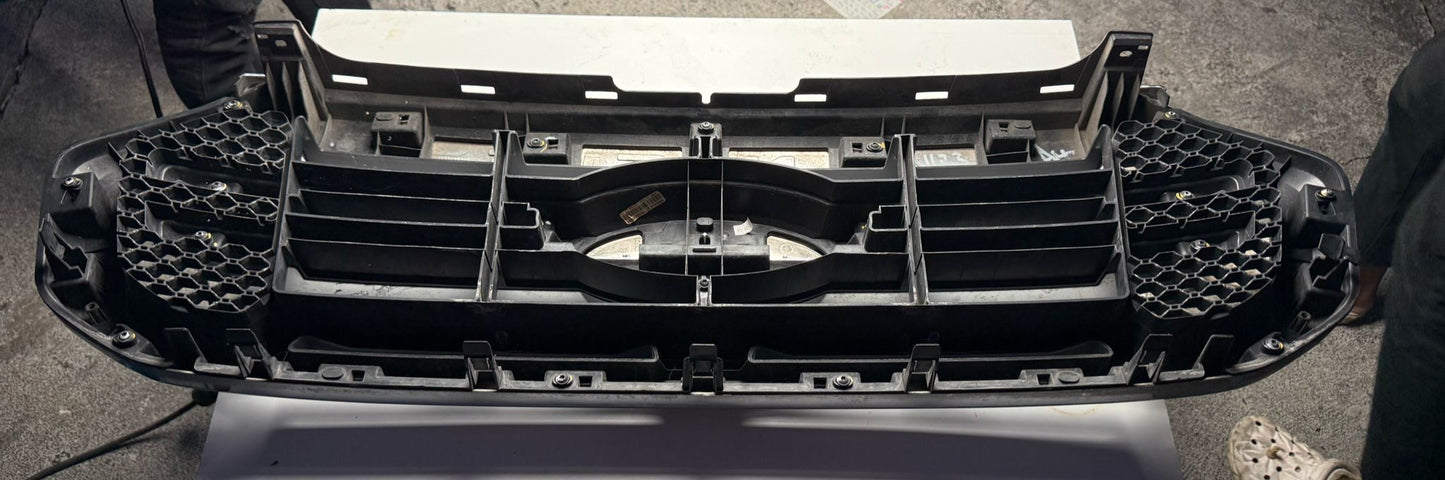 2019 - 2024 Ford Ranger Front Center Grille