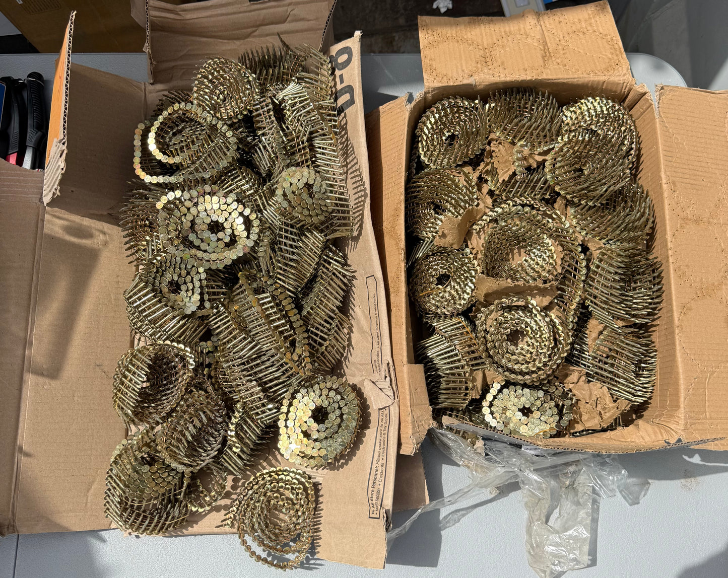2 Boxes of Metabo HPT 1-1/4-in 16 -Degree Smooth Shank Electro-Galvanized Collated Coil Roofing Nails