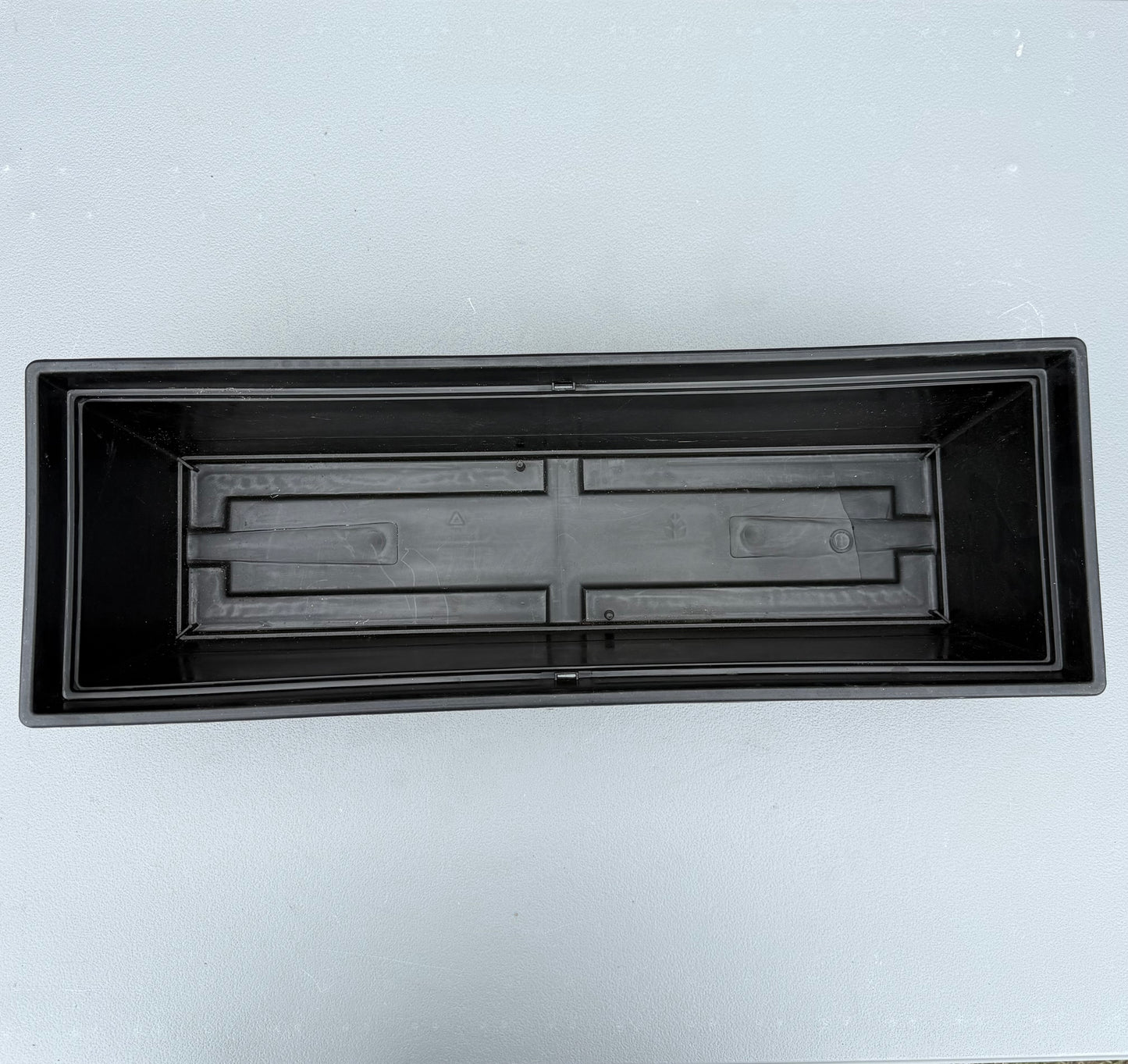 Style Selections Rectangle 23.5-in W x 8.03-in L x 6.02-in H Black Recycled Plastic Planter