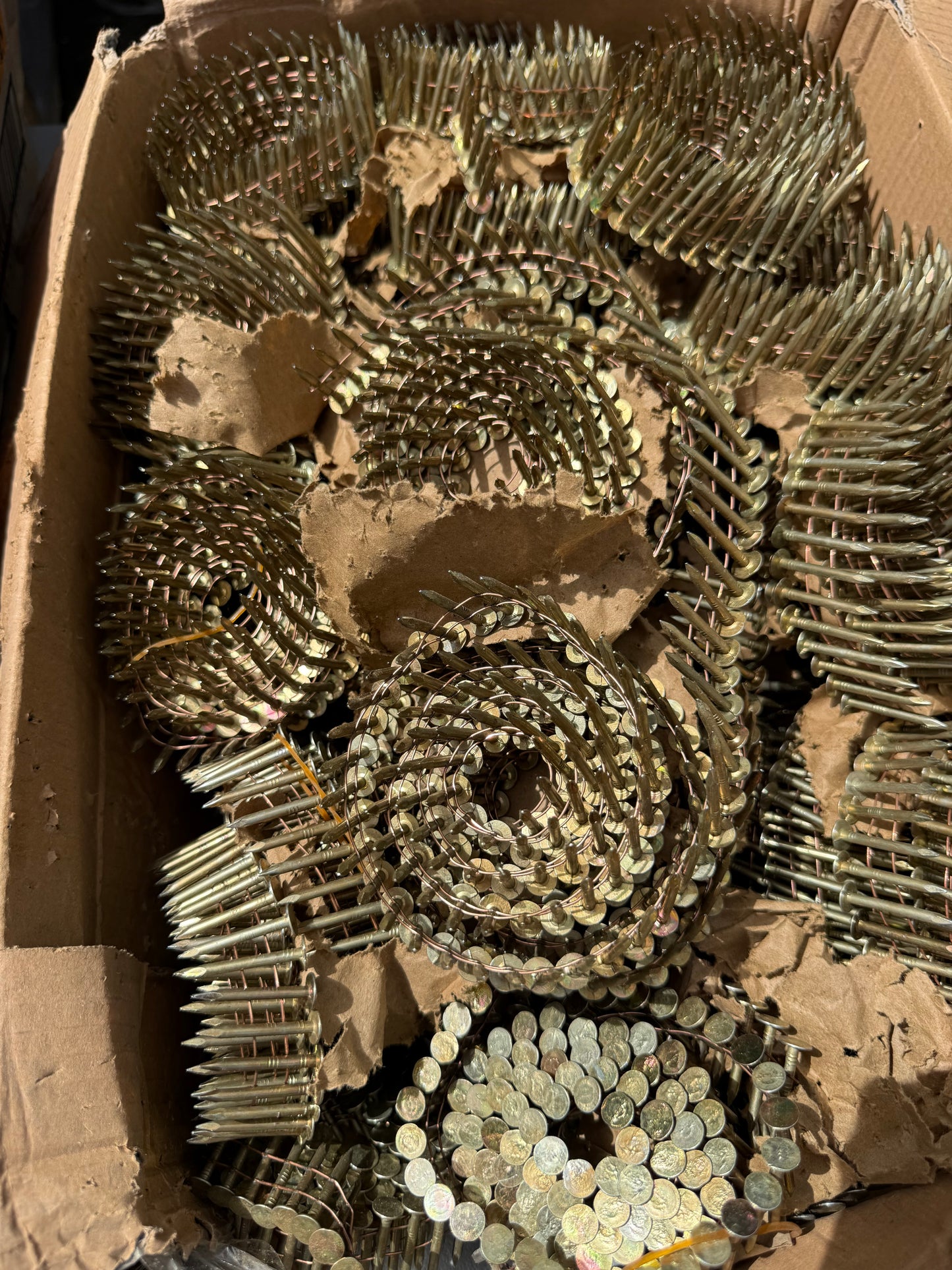 2 Boxes of Metabo HPT 1-1/4-in 16 -Degree Smooth Shank Electro-Galvanized Collated Coil Roofing Nails