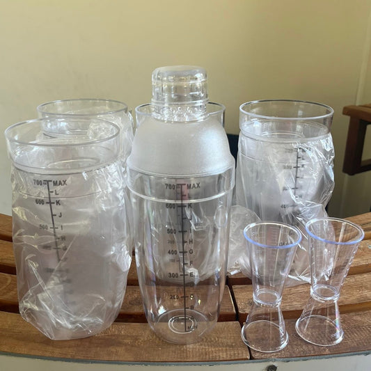 6 Pcs Plastic Cocktail Shakers + 2 Measuring Jiggers