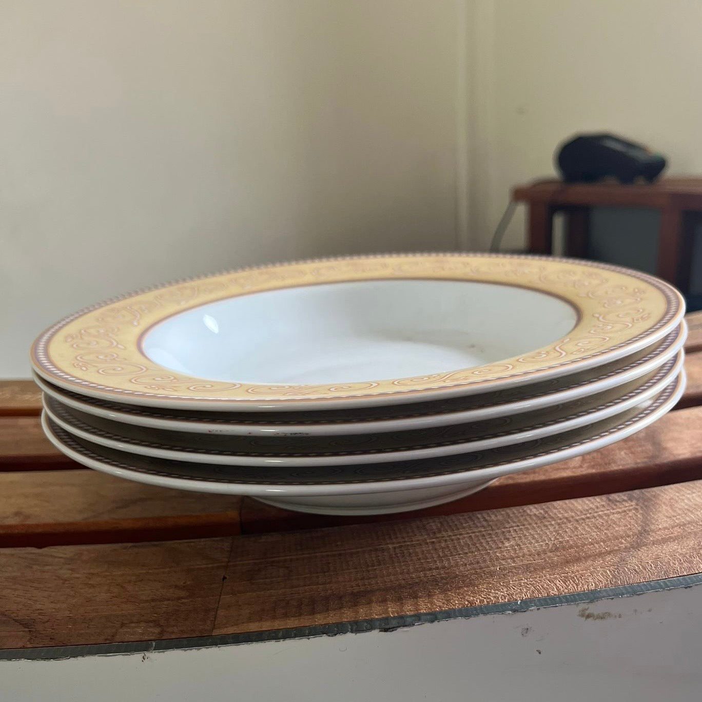 5 Pasta Bowls + 4 Tea Cups + 9 Plates + Tea Pot + Milk Pot + Sugar Pot