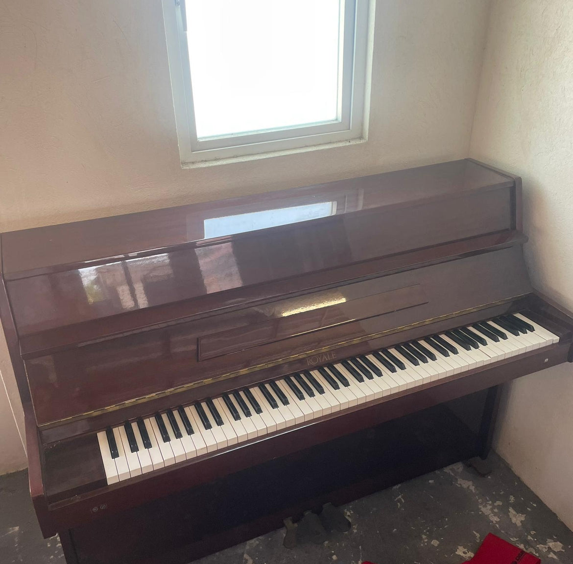 Royal Piano