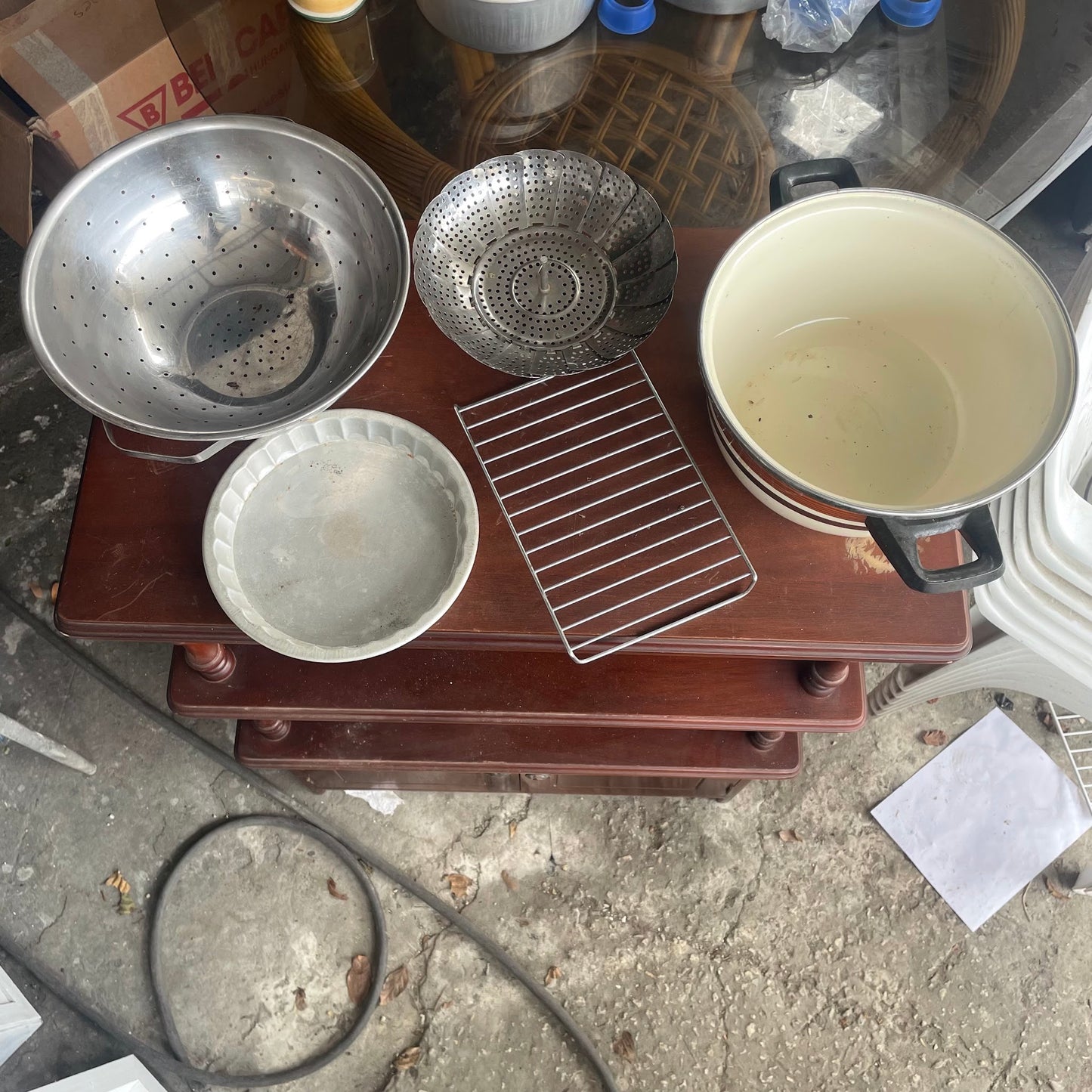 Assorted Kitchenware