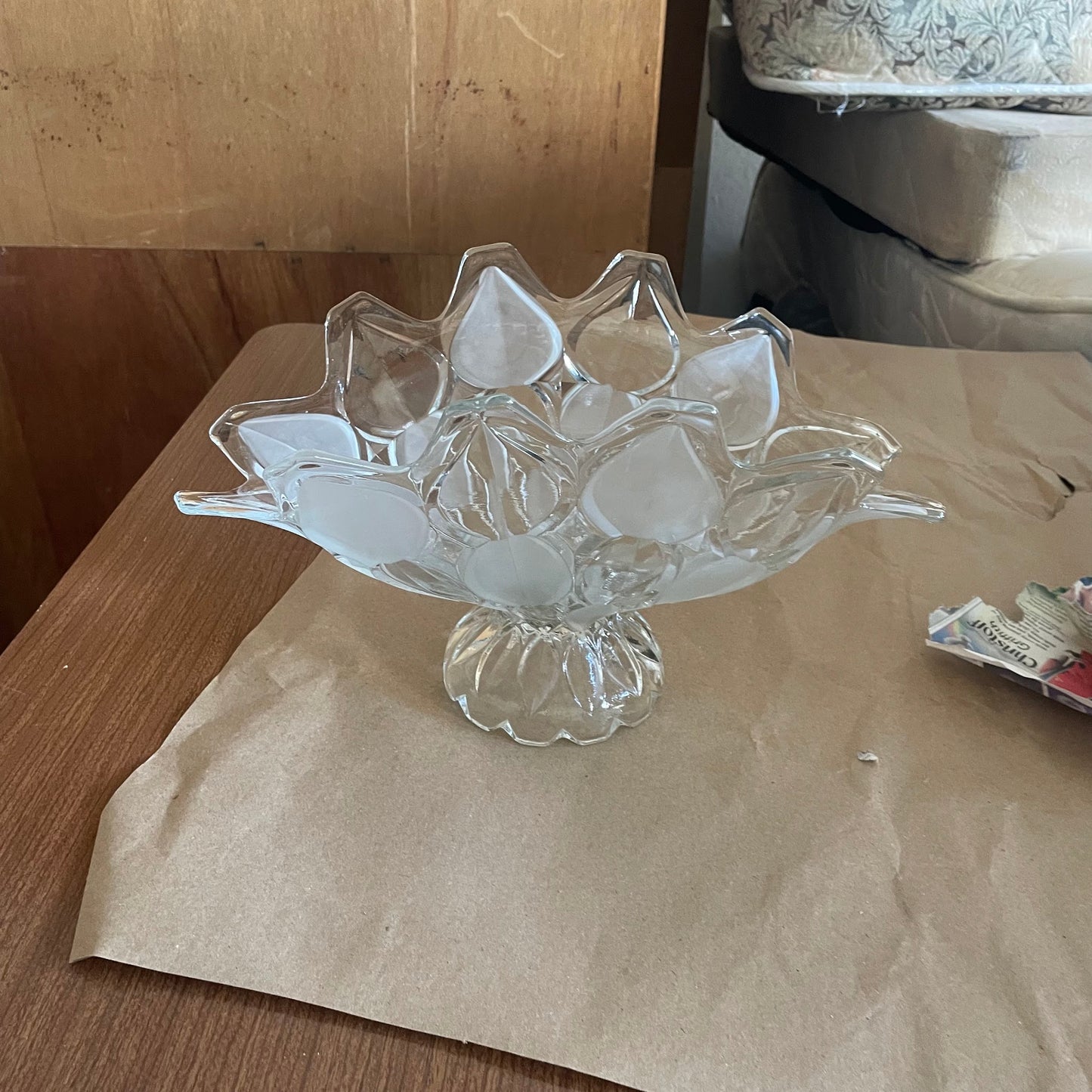 Clear Glass Scalloped Serving Bowl with Frosted Pebble Design
