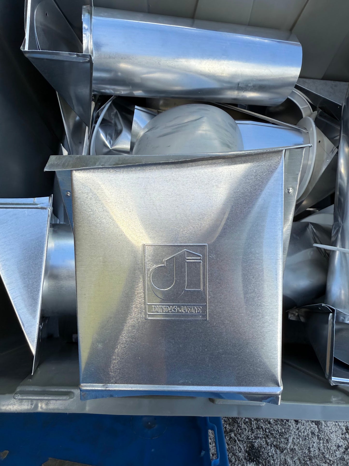 Cylindrical Metal Ducts +  Metal Duct Fittings