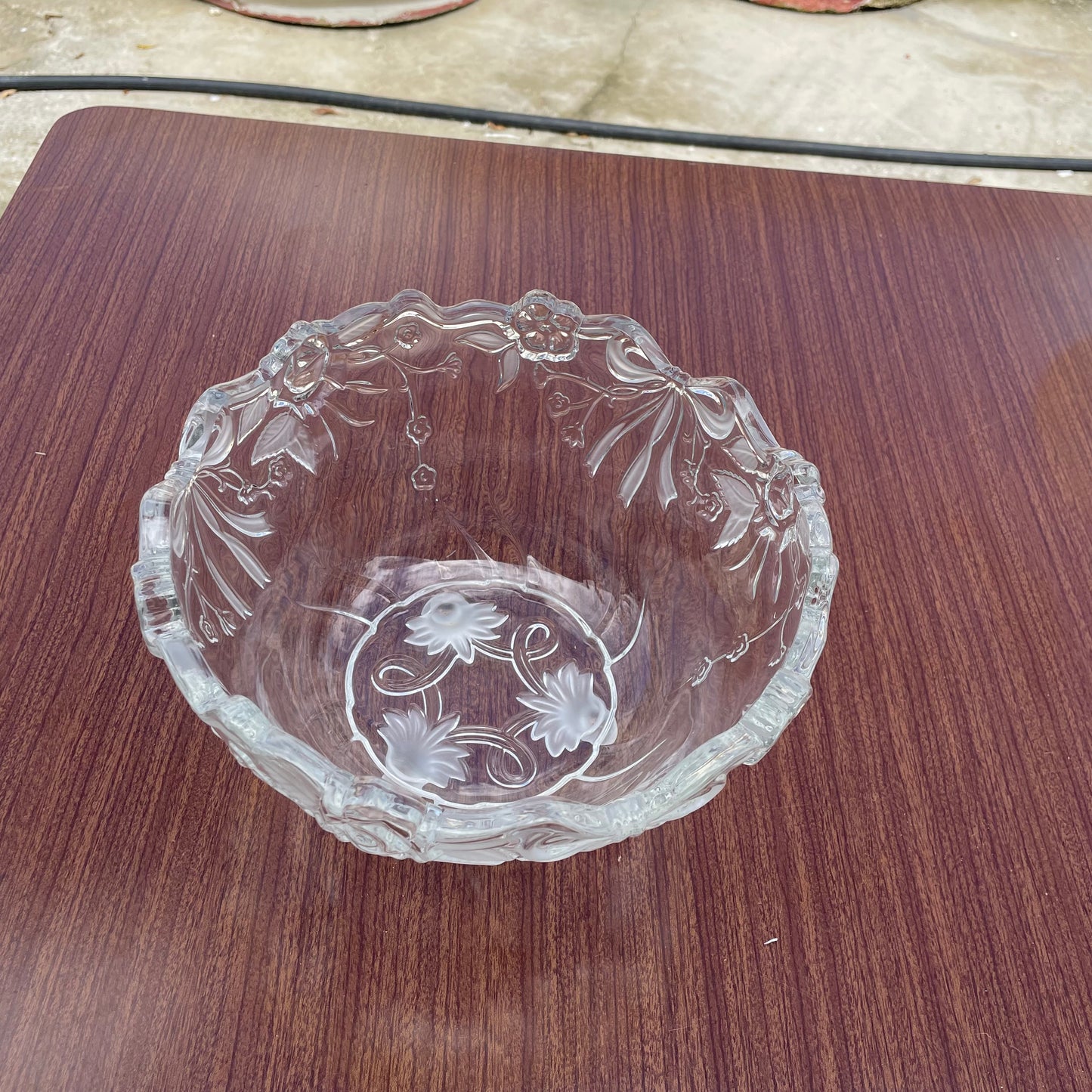 Decorative Glass Serving Bowl