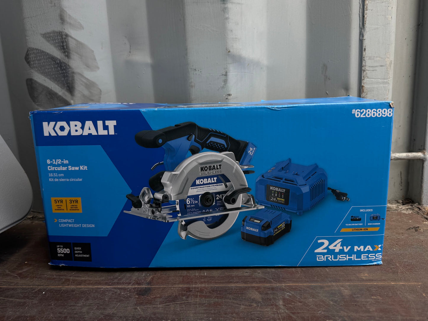 Kobalt 24-volt 4 -Amp 6-1/2-in Brushless Cordless Circular Saw Kit (Battery Included and Charger Included)