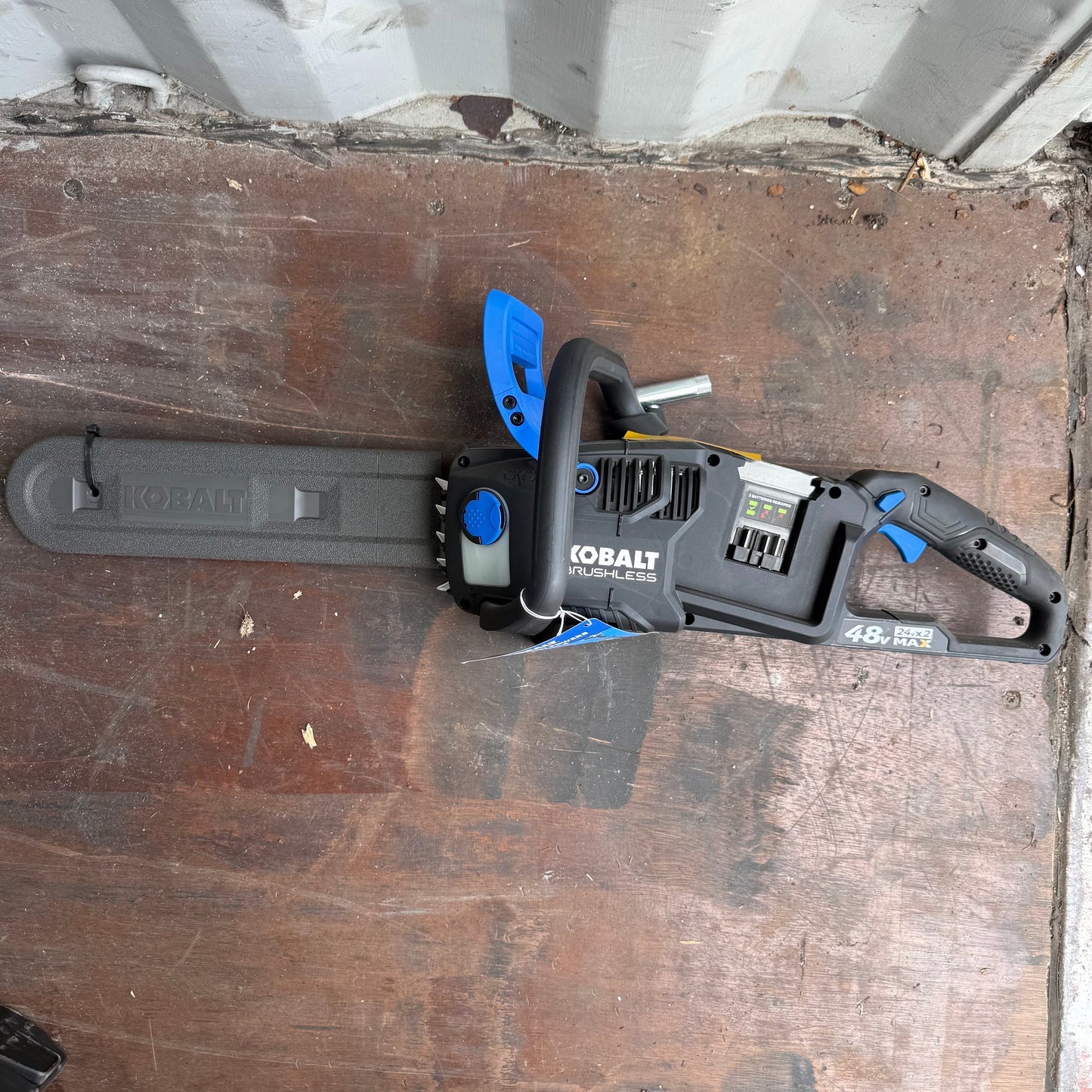 Kobalt 48-volt 14-in Battery Chainsaw