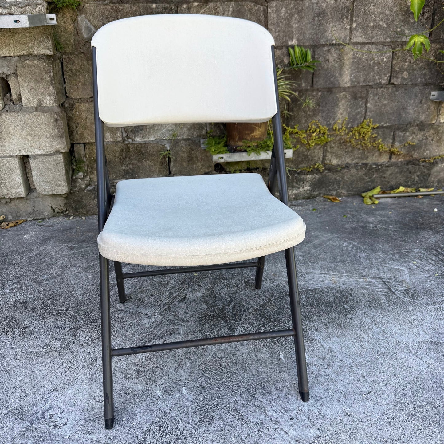 LIFETIME Folding Chair