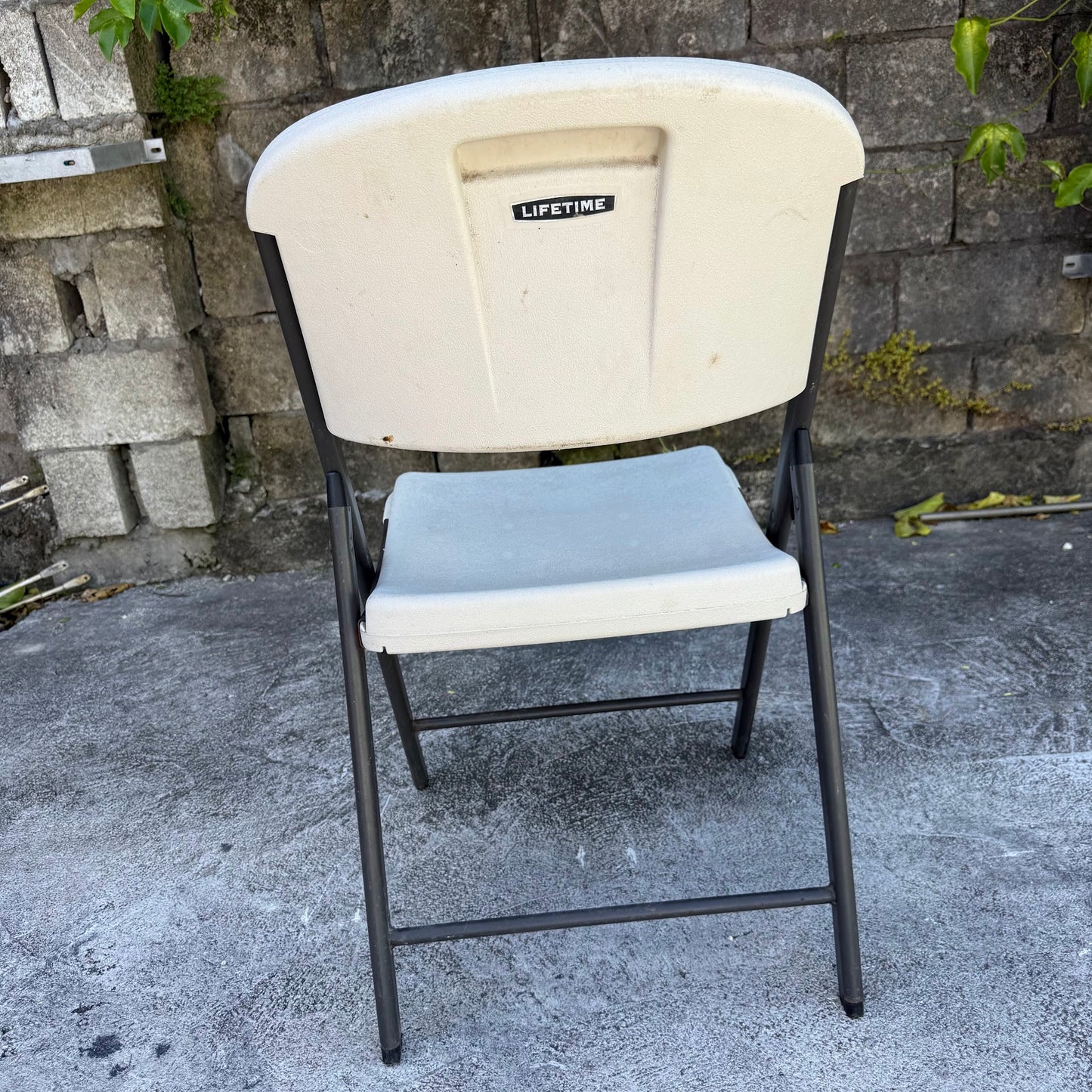LIFETIME Folding Chair