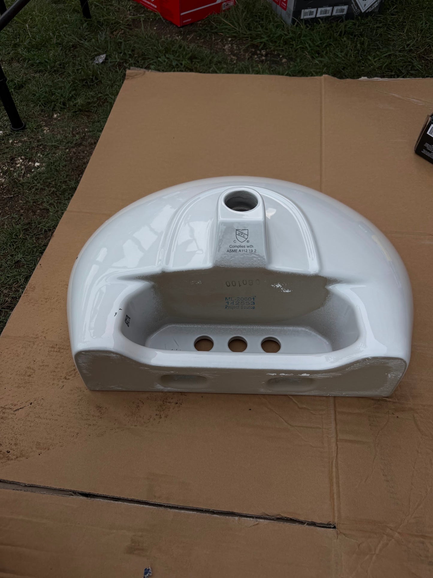 Project Source Bathroom Sink (22" x 18")