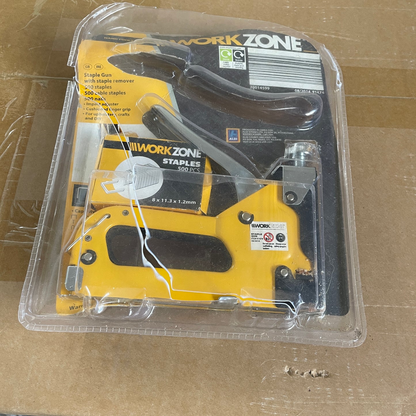 Staple Gun With Staples
