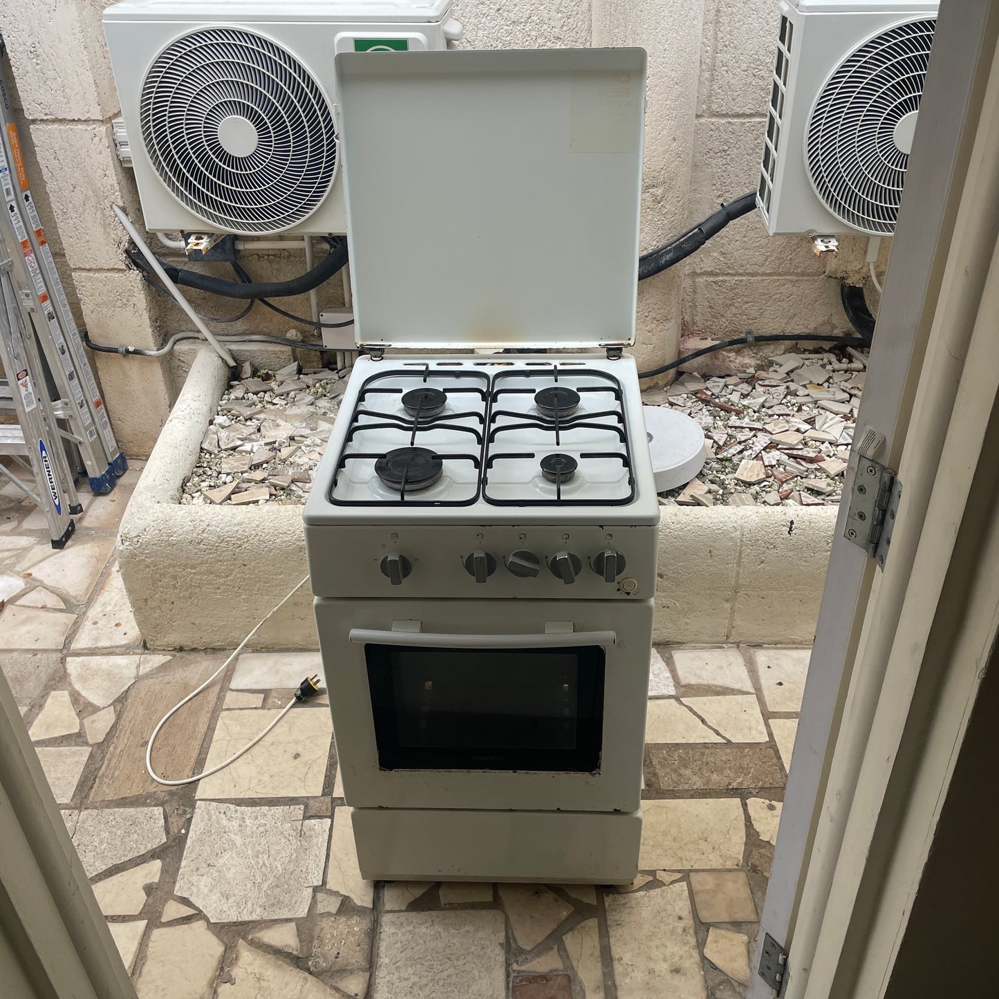 White Gas Stove with Oven