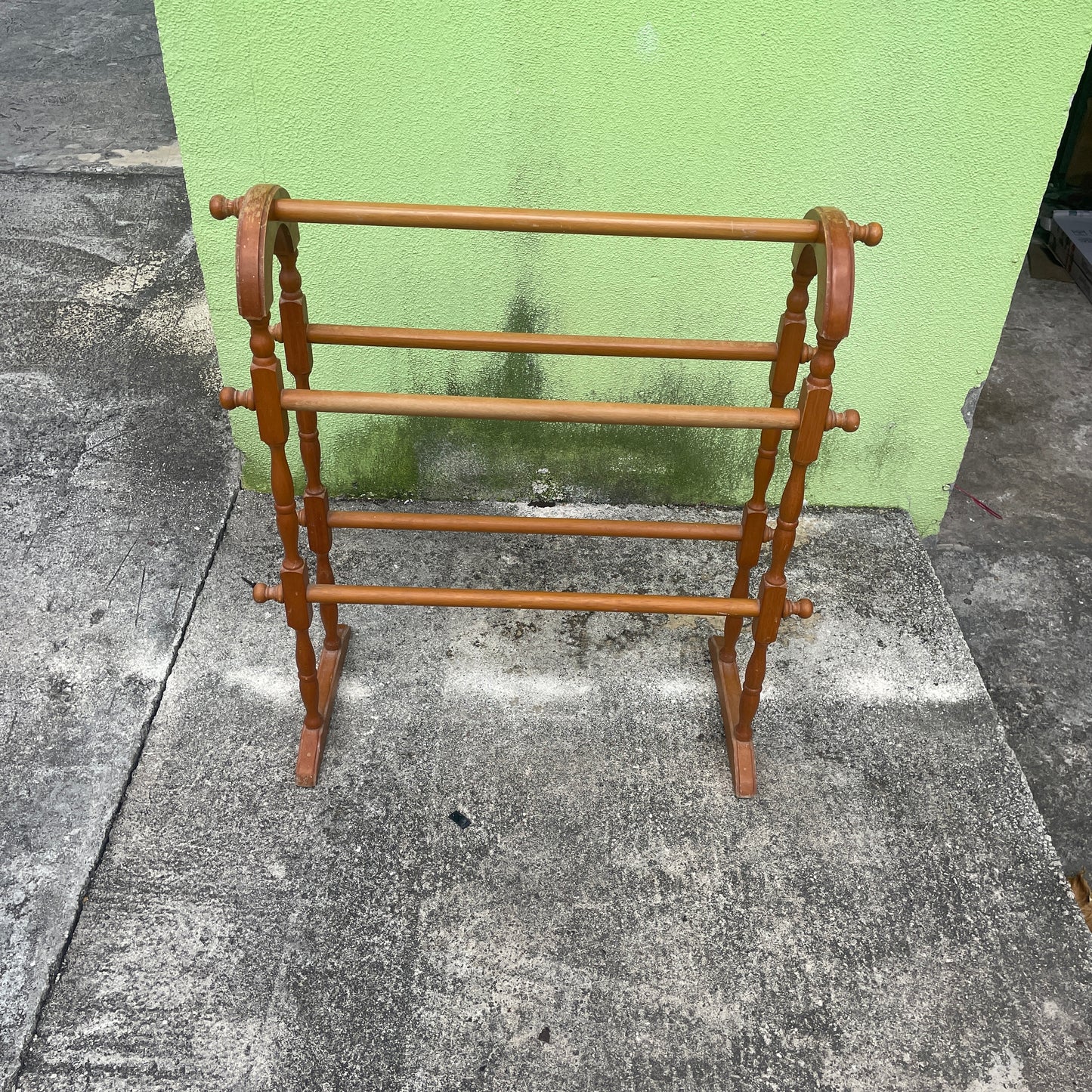 Wooden Towel Rack